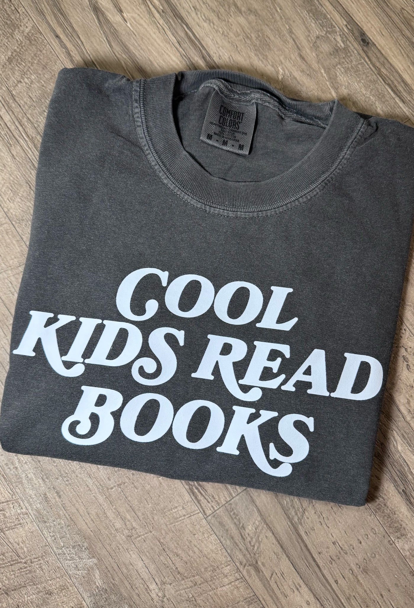 COOL KIDS READ BOOKS